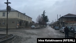 Спартак Дриаев убедил всех, что президент его слушается, поэтому если кто-то в районе будет ему перечить, с ним быстро разберутся