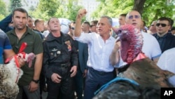 Vladimir Plahotniuc la protestul contra coaliției PSRM-ACUM, 9 iunie 2019.