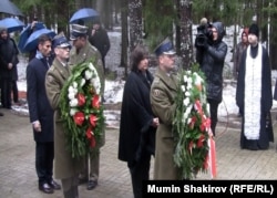 Польская ўрадавая дэлегацыя ў Катыні