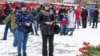 Жители Кемерова скорбят по погибшим при пожаре в торговом центре. 26 марта 2018 года.