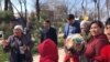 Многодетные матери в Казахстане жалуются на давление