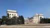 Зруйнована внаслідок російського удару будівля Херсонської ОДА, червень 2025 року, фото ілюстративне