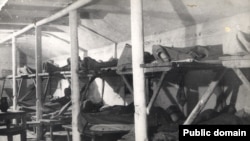 Барак у лягеры для дэпартаваных «Волголаг» у Расеі, 1940 год