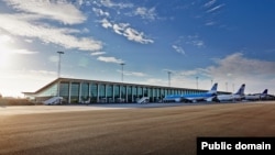Aeroportul Aalborg din Danemarca a fost închis temporar după ce au fost detectate drone în apropiere.