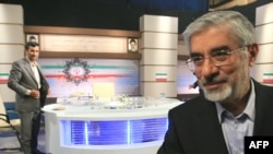 در جریان مناظره‌های انتخاباتی، مردم با اعلام دو نرخ متفاوت تورم از سوی میرحسین موسوی و محمود احمدی‌نژاد روبه‌رو بودند که هر دو مستند به آمار بانک مرکزی بود.