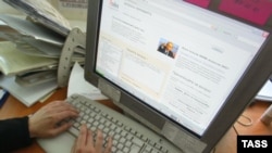 «Если у вас нет хотя бы одного-двух человек, с кем вы можете обсуждать серьезные вопросы, вы лишены по-настоящему крепкой социальной поддержки. Ведь если ваша опора, ваш единственный контакт умирает, вы остаетесь в одиночестве»