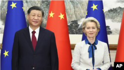 Shefja e BE-së, Ursula von der Leyen me presidentin kinez, Xi Jinping në Pekin.