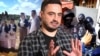 Колаж. Сулейман Мамутов. Ліворуч – караїми в національному вбранні, праворуч – ФСБ