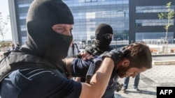 Jedna od policijskih akcija hapšenja zbog planiranja terorističkih napada na Kosovu, Jul 2015.