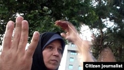 فائزه هاشمی، دختر اکبر هاشمی رفسنجانی و منتقد سرسخت محمود احمدی‌نژاد