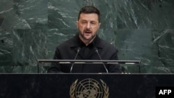 Президент України Володимир Зеленський напередодні попередив усі країни-члени ООН, що розпочата Росією повномасштабна війна проти України запустила «найбільш руйнівні перегони озброєнь у людській історії»